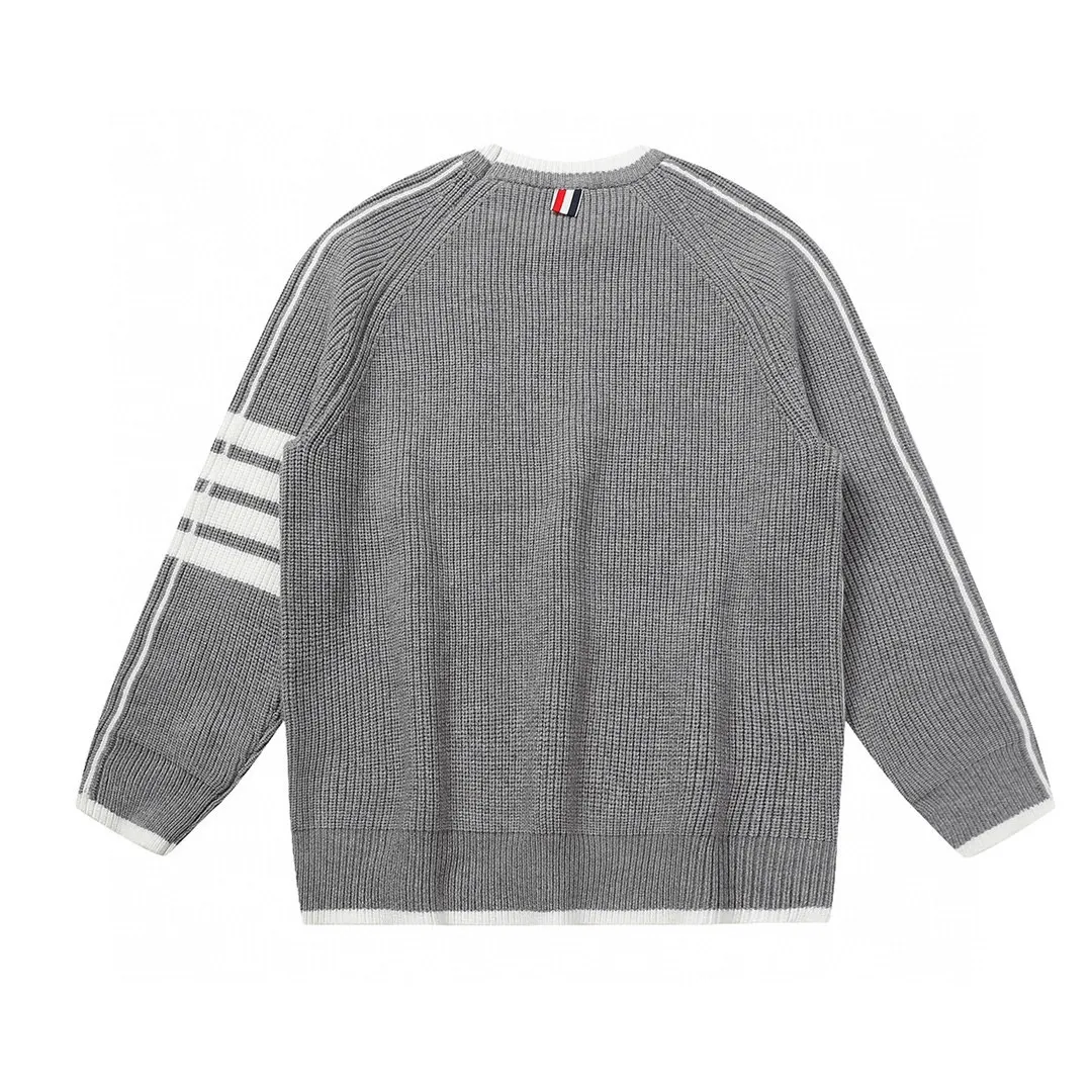 Thom Browne 22Ss Thom Browne ， 。 ， 。 Same Style ， Thom Browne Classic Shoes 。 “ ” ， 。 Size: S M L